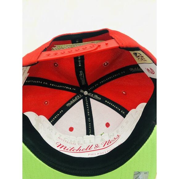 New Brooklyn Nets Mitchell & Ness Hat Reverse Grinch Team Snapback HWC Red Cap - Picture 4 of 5